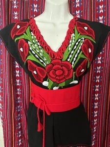 Maya Mexican Blouse Tunic Top Embroidered Flowers Chiapas Black/Red & Belt Sz M - Picture 1 of 5