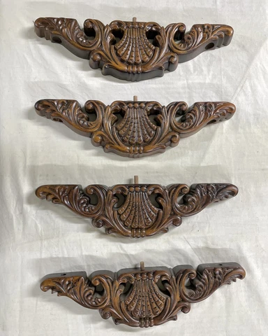 Crest-Pediment, Ornate Resin Over Wood Furn.  (Price Is For 4 Total Pieces) Cover