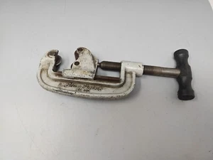 Blue-Point TC 150 Pipe Cutter 5/8" - 2-1/2" Capacity - Picture 1 of 7