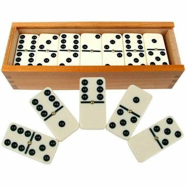 Hey! Play! M370001 28 Double Dominoes with Center Pin in Wood Case - White/Black