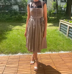 Zeitloses Berwin & Wolff Dirndl inkl. Blusen - Bild 1 von 10