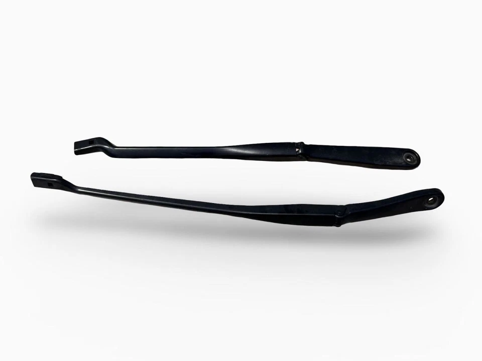 Juego de 2 brazos limpiaparabrisas BMW 750i 2016-2019 negros Foto 1 de 4