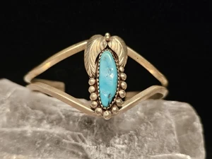 Bracciale Vintage Nativi Americani Navajo Turchese Sterling Perline e Foglie Lavoro 5,75" - Foto 1 di 11