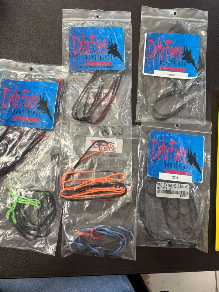 Delta Force - Bow Strings - assorted options - Image 1 of 1