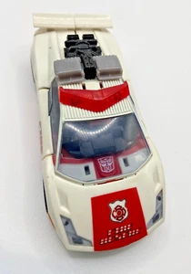 Transformers Generations RED ALERT chug deluxe Autobot 2010 - Picture 1 of 6