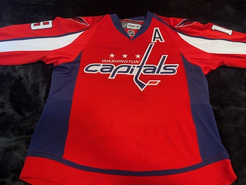Washington Capitals Reebok Authentic #19 Nicklas Backstrom Size 52 Red Jersey Cover