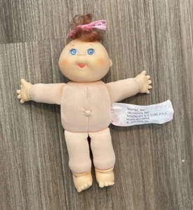 Mini muñeca Cabbage Patch Kids de colección 1995 SOLO Mattel Arco Toys, SIN ATUENDO arco rosa - Imagen 1 de 2