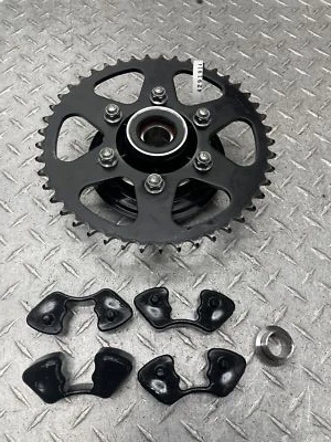 Kawasaki Ninja 650R Ex650A 2007 piñón trasero 49 dientes 42041-0020 Foto 1 de 4