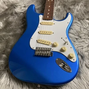 Fender Japan ST-STD R LPB E-Gitarre - Bild 1 von 10