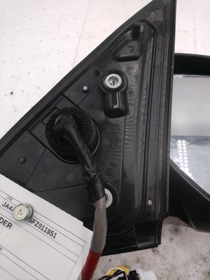 Espejo retrovisor derecho usado se adapta a: Mitsubishi Outlander 2015 con intermitente pintado cov Foto 1 de 4