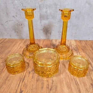 Nice Amber Glass Dressing Table Set - Candle Holders, Trinket Dishes Pots - Foto 1 di 19