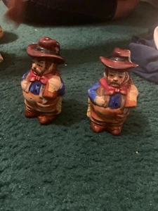 Vintage Cowboy Cook Shakers Chuck Wagon Salt Pepper - Picture 1 of 1