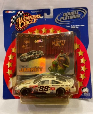 Tarjeta NASCAR DOUBLE PLATINUMDALE JARRETT THE MUPPET Show Foto 1 de 2