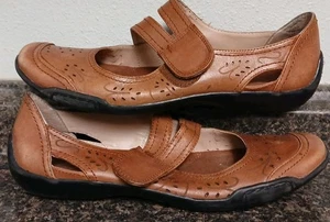 Women's 11 Ros Hommerson Chelsea Brown Leather Adjustable Casual Shoe - Picture 1 of 10