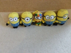 Minions Original Plush Bundle with free bag clip - Great Condition! - Picture 1 of 2