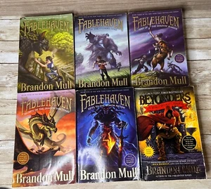 Lot of 6 Brandon Mull Books - Fablehaven Volumes #1 - 5 & Beyonders Volume #1 PB - Imagen 1 de 23