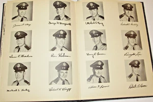 ANUARIO DE ESCUADRÓN DE ENTRENAMIENTO 1952/GOODFELLOW BASE DE LA FUERZA AÉREA, SAN ANGELO TX - Imagen 1 de 12