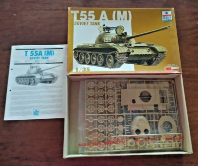 160° KIT DI MONTAGGIO 1:35 ESCI ERTL N° 5046 T55 A M SOVIETIC TANK CVGIA - Immagine 1 di 3
