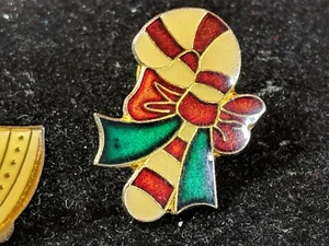 Vtg 2 Christmas Pin Back Gild Cloisonne Enamel 1950 Ribbon Bells & Candy Cane - Picture 1 of 19