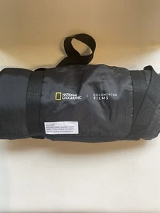 NATIONAL GEOGRAPHIC BLANKET FOLD up Brand new 5’X6’ camping, beach, concert - Picture 1 of 10
