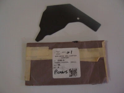 Peça de helicóptero Robinson painel-centro, pequeno 0380-9 - Imagem 1 de 4