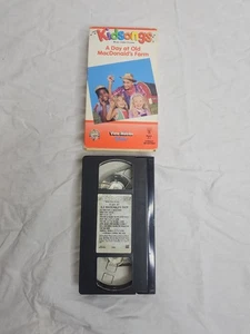 Kidsongs - A Day at Old MacDonald's Farm (VHS 1985) - Picture 1 of 5