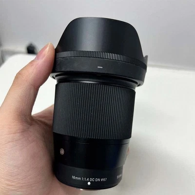 SIGMA 16mm F/1.4 DC DN Contemporary Lens for Fujifilm X Mount Black - Image 1 of 4