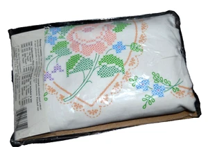 KISSENBEZÜGE Bucilla Kreuzstich Paar KIT ROSE HERZ #63312 NOS Vintage 90er Jahre - Bild 1 von 3