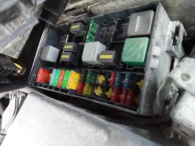 Porta Fusibili per FORD FOCUS FAMILIAR (CAK) Ambiente 2004 255111 - Immagine 1 di 4