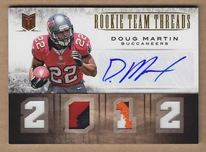 12 2012 Momentum Team Threads QUAD Doug Martin 4C Trikot Patch Auto RC #'d 1/5 - Bild 1 von 2