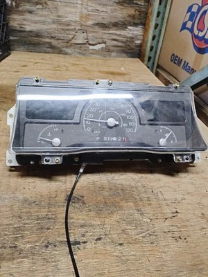 1998 - 2002 年林肯镇汽车仪表组原始设备制造商 F8VF-10A855-A — 第 1/4 张图片