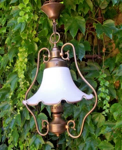 Antico lampione lampadario Vintage in ottone anni 40/50 paralume in opalina - Picture 1 of 8