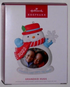 Hallmark Keepsake Grandkid Hugs Photo Frame Snowman Christmas Ornament in Box - Picture 1 of 5