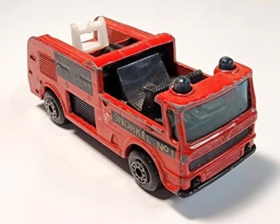 Vintage Matchbox Snorkel #1 Metro Fire Dept. Diecast/Plastic Emergency Truck - Image 1 of 4
