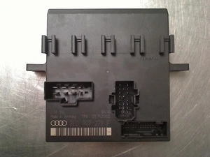 COMPUTER DIVERSEN Audi S4 (B6) Sedan 4.2 V8 40V (BBK) 2004 - Bild 1 von 3