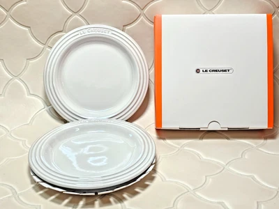 Juego de 2 platos redondos Le Creuset Leger de 18 cm de gres blanco brillante NUEVO Foto 1 de 4