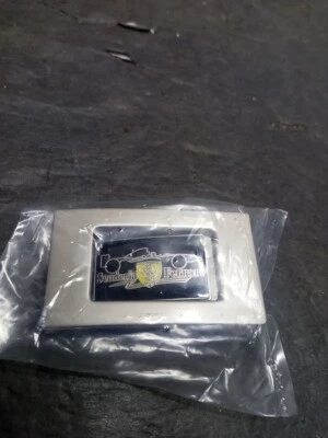 ❤️ Coche de caballo de metal con hebilla de cinturón Ferrari tono plata - JEAN BARACAT Foto 1 de 4