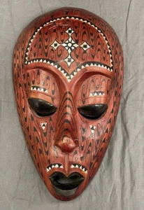 VTG Malacca Malaysian Hand Crafted Wooden Tribal Mask - Picture 1 of 5