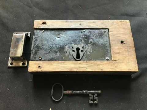 One Reclaimed Antique Cast Iron & Wooden Victorian Door Lock Furniture (BTS100) Cover