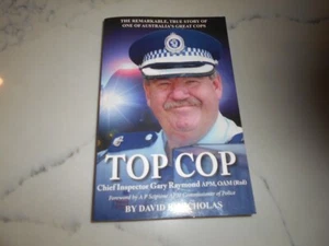 Top Cop: SIGNED BY Chief Inspector Gary Raymond by David R Nicholas. - Bild 1 von 3