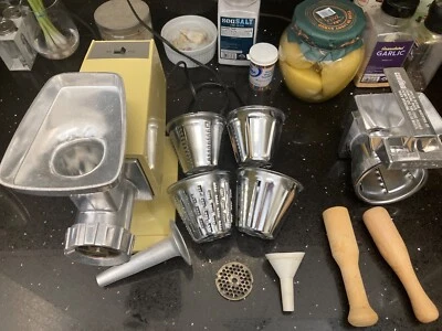 Picadora eléctrica RIVAL vintage rara cosecha color dorado Foto 1 de 2