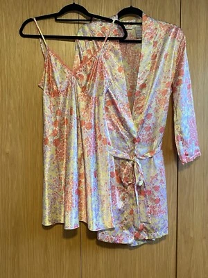 Conjunto de camisón/peignoir Adonna corto floral melocotón y correa de espagueti MED Foto 1 de 4