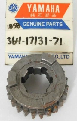1 NOS 1973-1974 Yamaha MX 250 360 OEM 3rd Pinion Gear PART 364-17131-71-00 NEW - Image 1 of 3