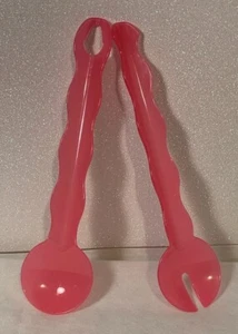 Tupperware Nuevo Pinzas Impresiones Rosa Servidor Tenedor Cuchara Juego de Servir Gadget - Imagen 1 de 4