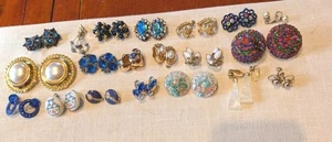 Lot of 20 vintage Clip On earrings signed Trifari More - Picture 1 of 4