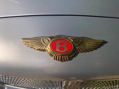 INSIGNIAS BENTLEY ARNAGE ETIQUETA ROJA - Imagen 1 de 4