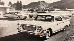Chrysler Newport 1961 anuncio impreso en 2 páginas Plymouth Unibody Desert Landscape - Imagen 1 de 7
