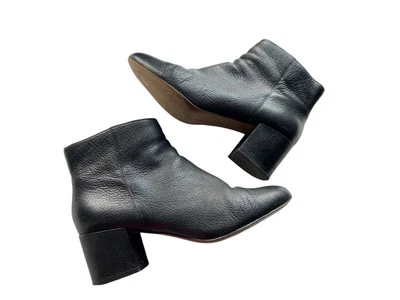 Botas de tornozelo Banana Republic pretas salto bloco sapatos de couro 8,5 grunge - Imagem 1 de 4