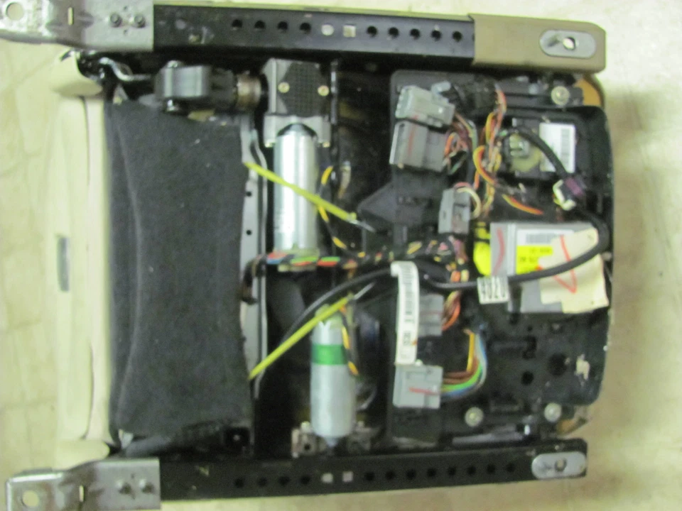 JAGUAR XJ8L XJ8 VANDEN PLAS ASSENTO DE PASSAGEIRO DIREITO PISTA 2004 2005 2006 2007 - Imagem 1 de 1