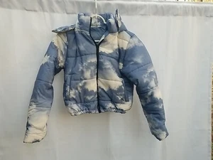 Childs Blue & White Clouds Hooded Puffer Jacket Size Small - Picture 1 of 4